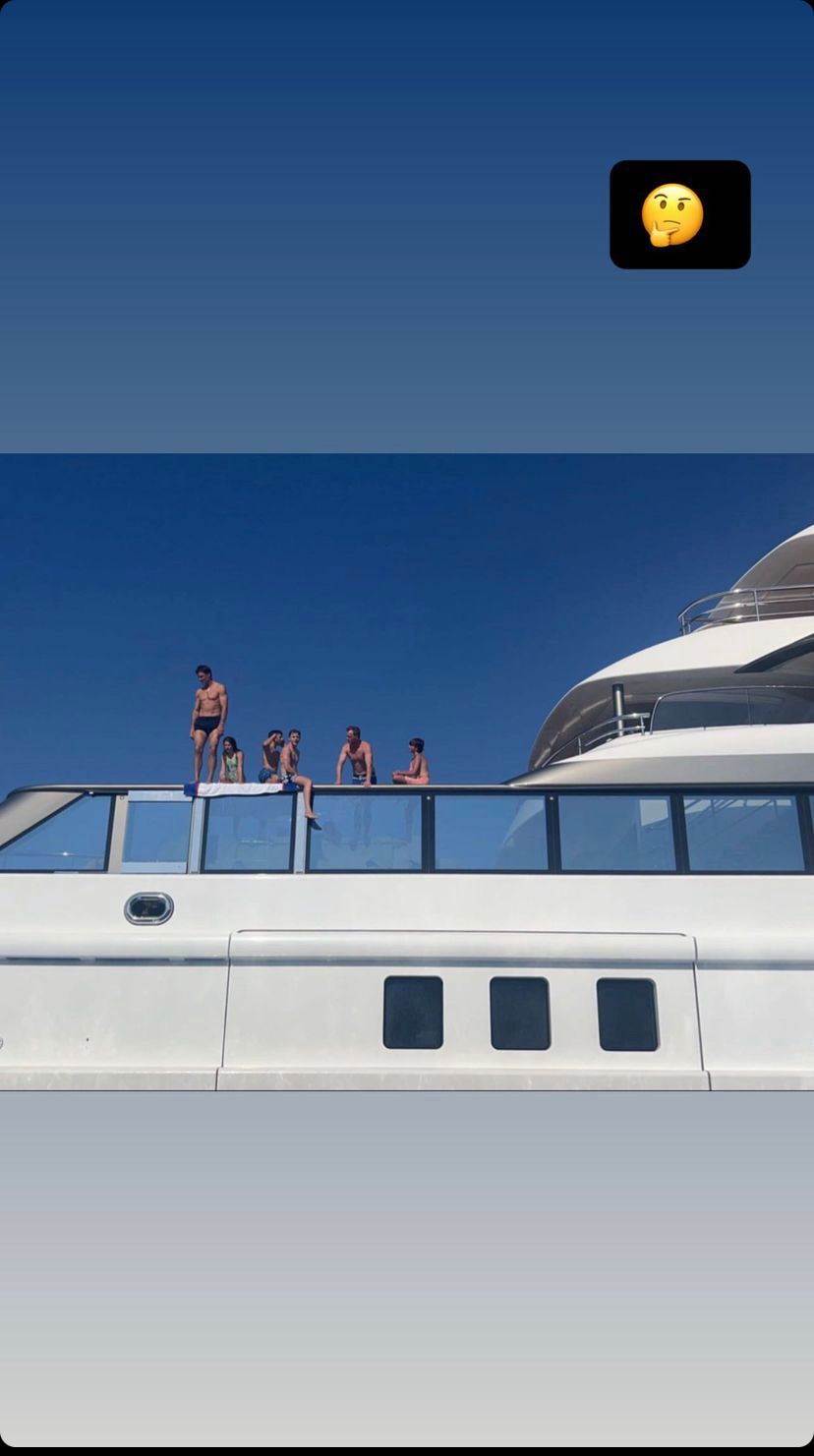 Publicação Tom Brady e filhos em barco (Foto: Reprodução/Instagram/@tombrady) Lorena Bueri