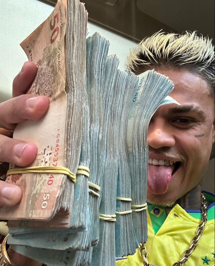 Mc Cabelinho Fatura R500 Mil Em Shows Sucesso No Palco 0478
