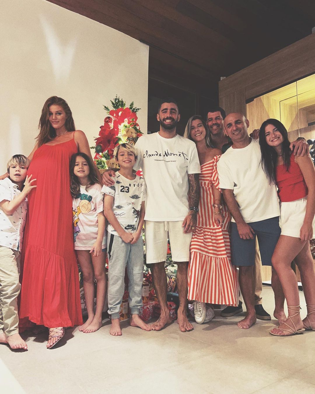 Cintia, Pedro Scooby e sua família. Foto: Reprodução/Instagram/@cintiadicker Lorena Bueri