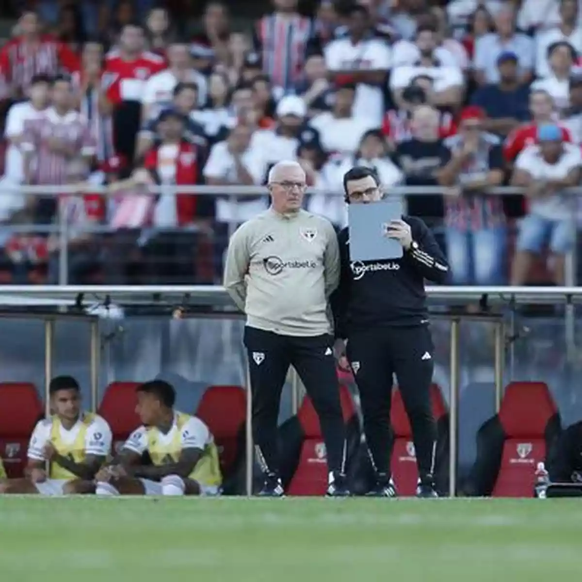 Dorival Júnior Implora à Diretoria Do São Paulo Para Manter Elenco ...