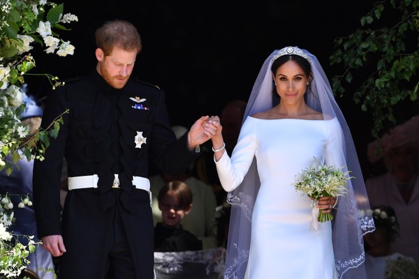 Príncipe Harry e Meghan Markle me seu casamento em 2018 (Foto: Reprodução/Getty Images)
