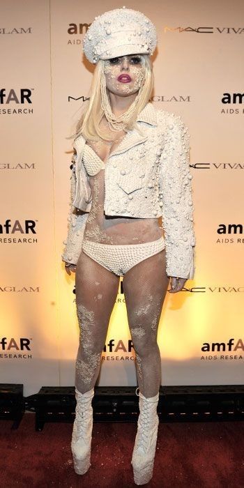 Relembre os looks icônicos de Lady Gaga (Foto:Reprodução/Getty Images) Lorena Bueri