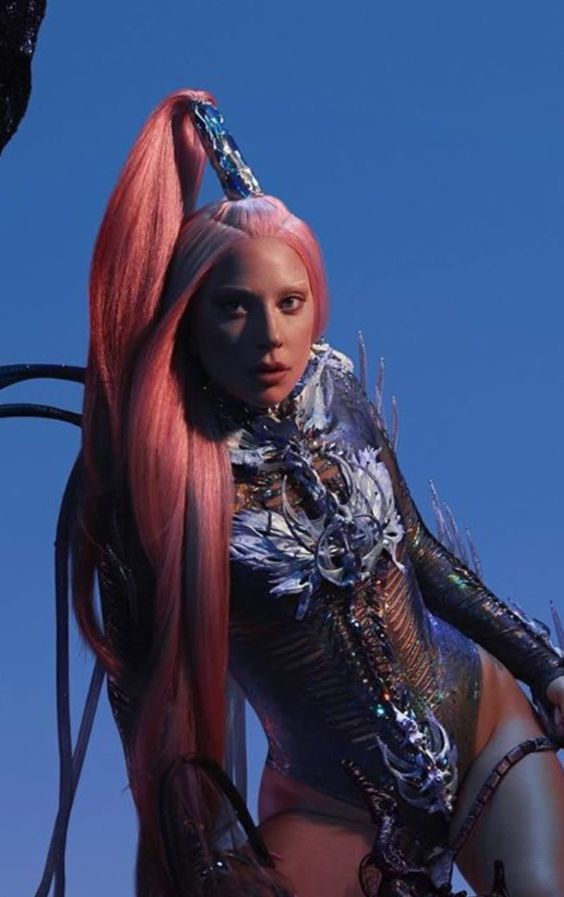 Relembre os looks icônicos de Lady Gaga (Foto:Reprodução/Getty Images) Lorena Bueri