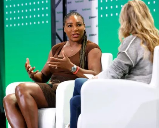 Serena Williams no palco do TechCrunch Disrupt 2022 (Foto Getty Images)