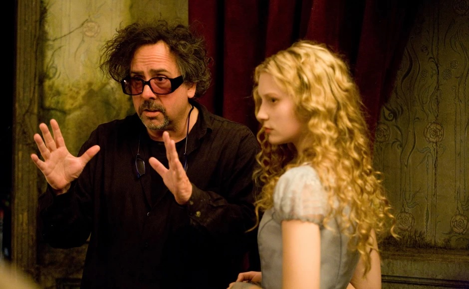 Burton nos bastidores de Alice no País das Maravilhas, em 2010 (Reprodução/Instagram)