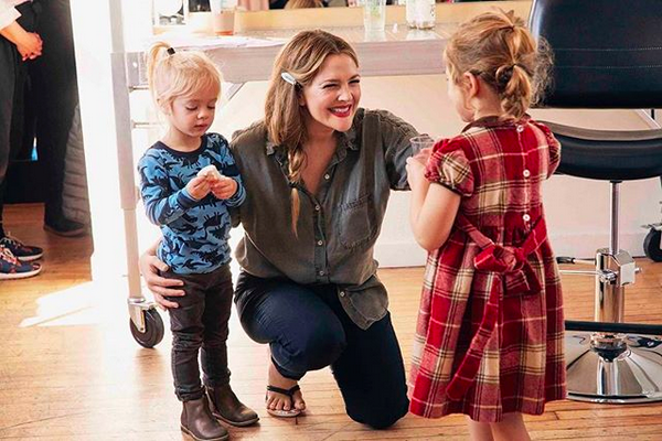 Drew Barrymore e suas filhas
