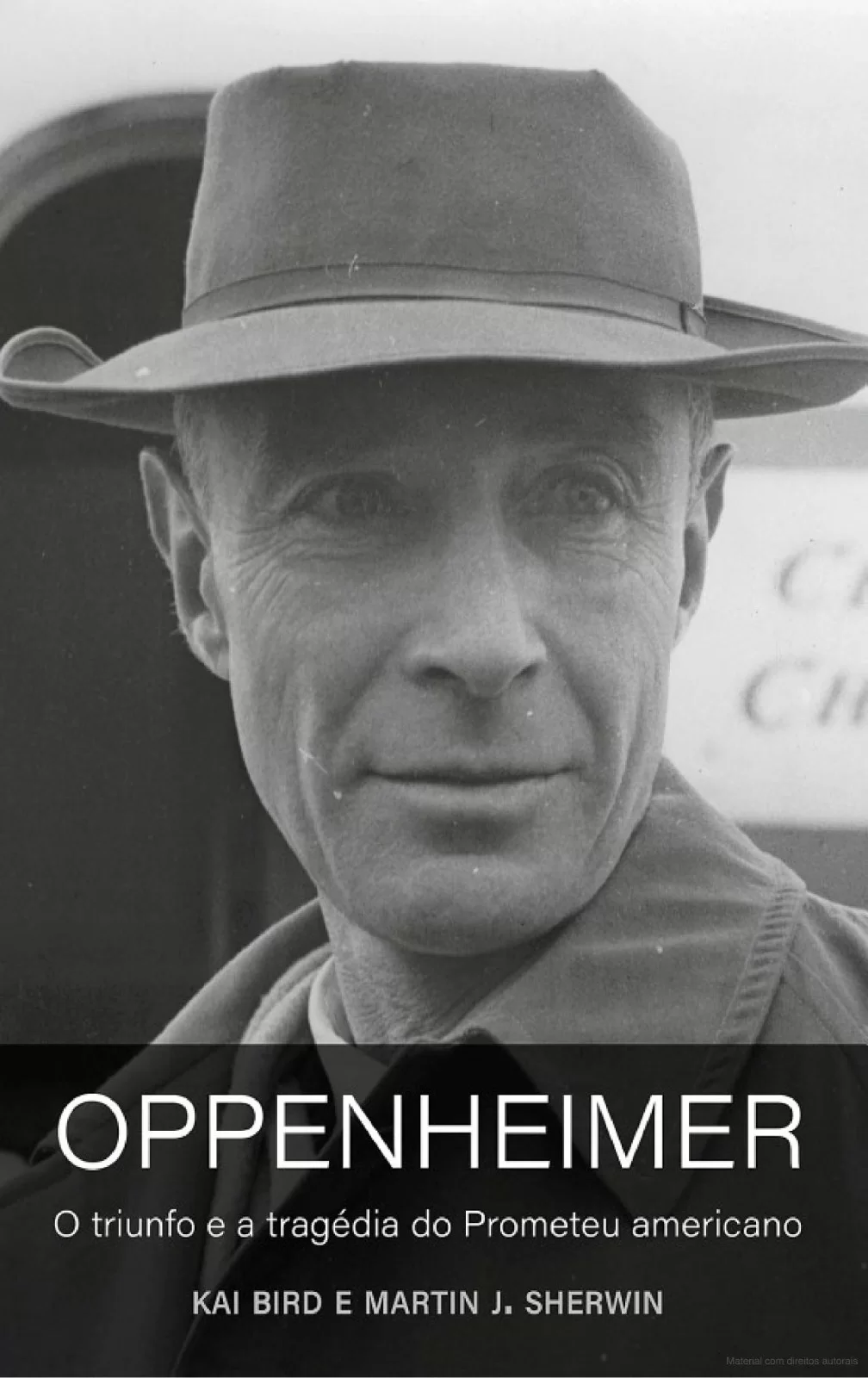 Capa do livro biografia de Oppenheimer. (Reprodução/Amazon)