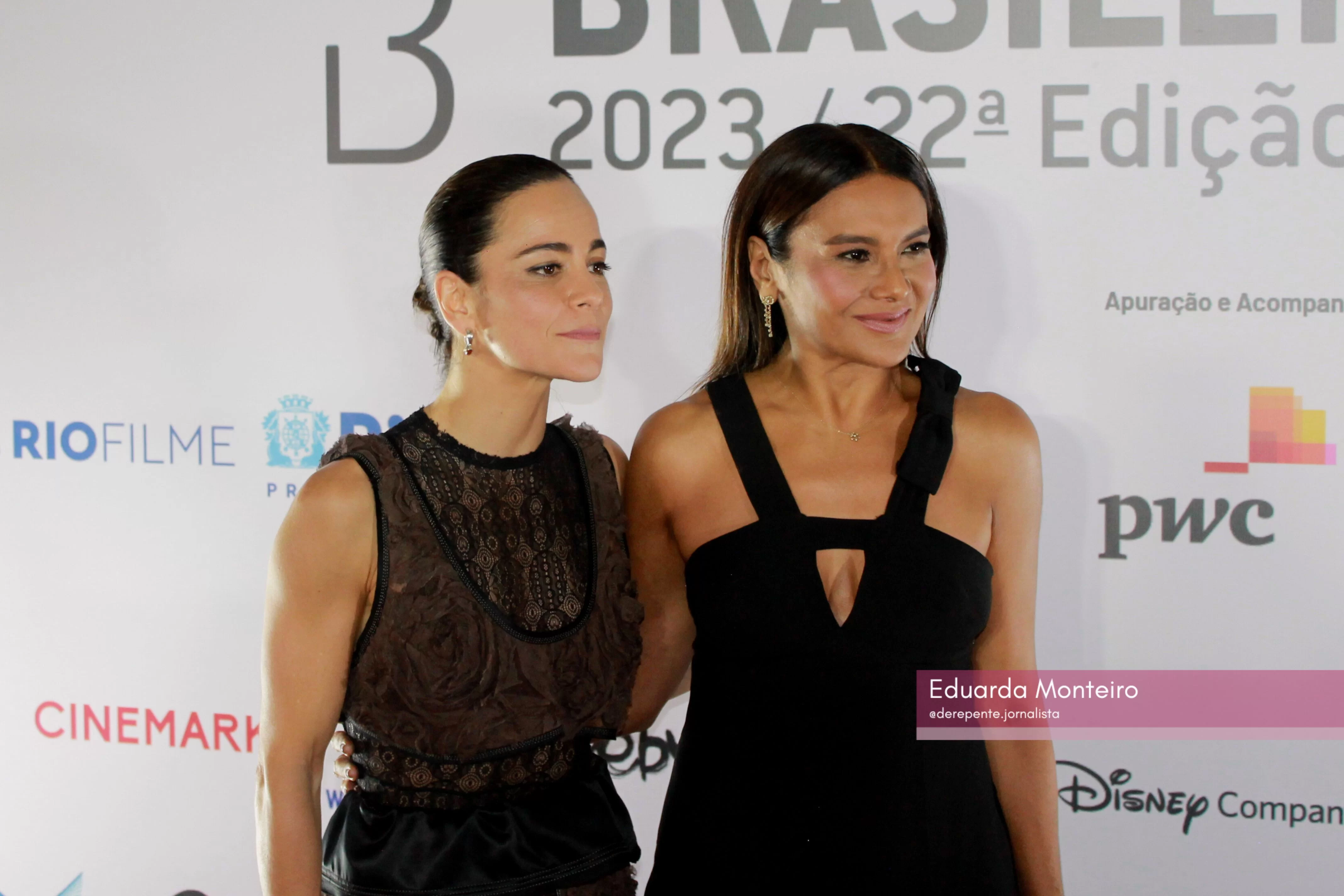 Alice Braga e Dira Paes no Grande Prêmio do Cinema Brasileiro (Foto: Eduarda Monteiro) Lorena Bueri