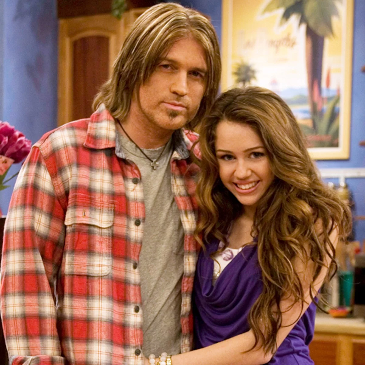 Miley e Billy na época do seriado Hannah Montana. (Reprodução/ E! Online)