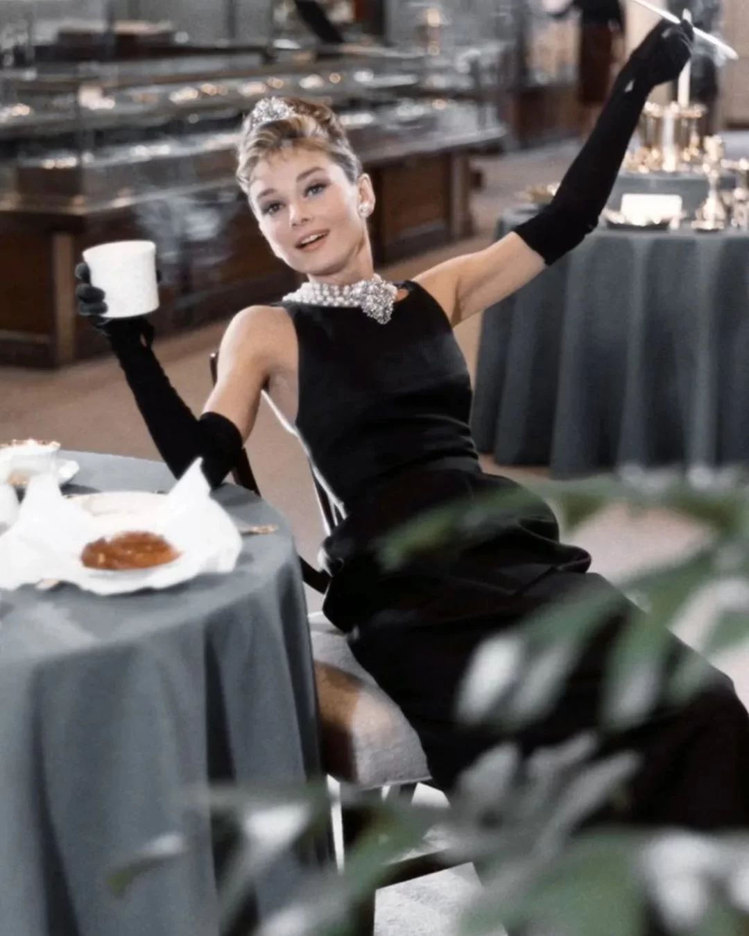 Audrey Hapburn em Bonequinha de Luxo 1961 (Foto: Reprodução/ Getty Imagens)) Lorena Bueri