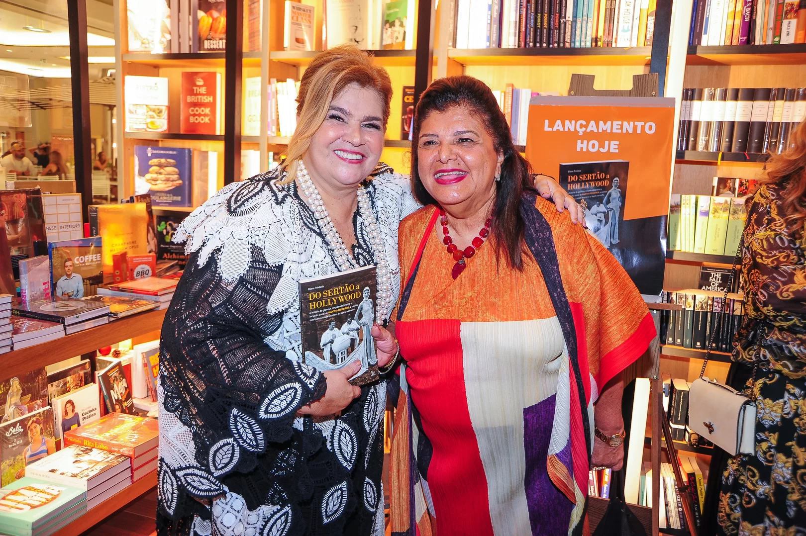 Martha Medeiros e Luiza Trajano (Foto/reprodução) Lorena Bueri