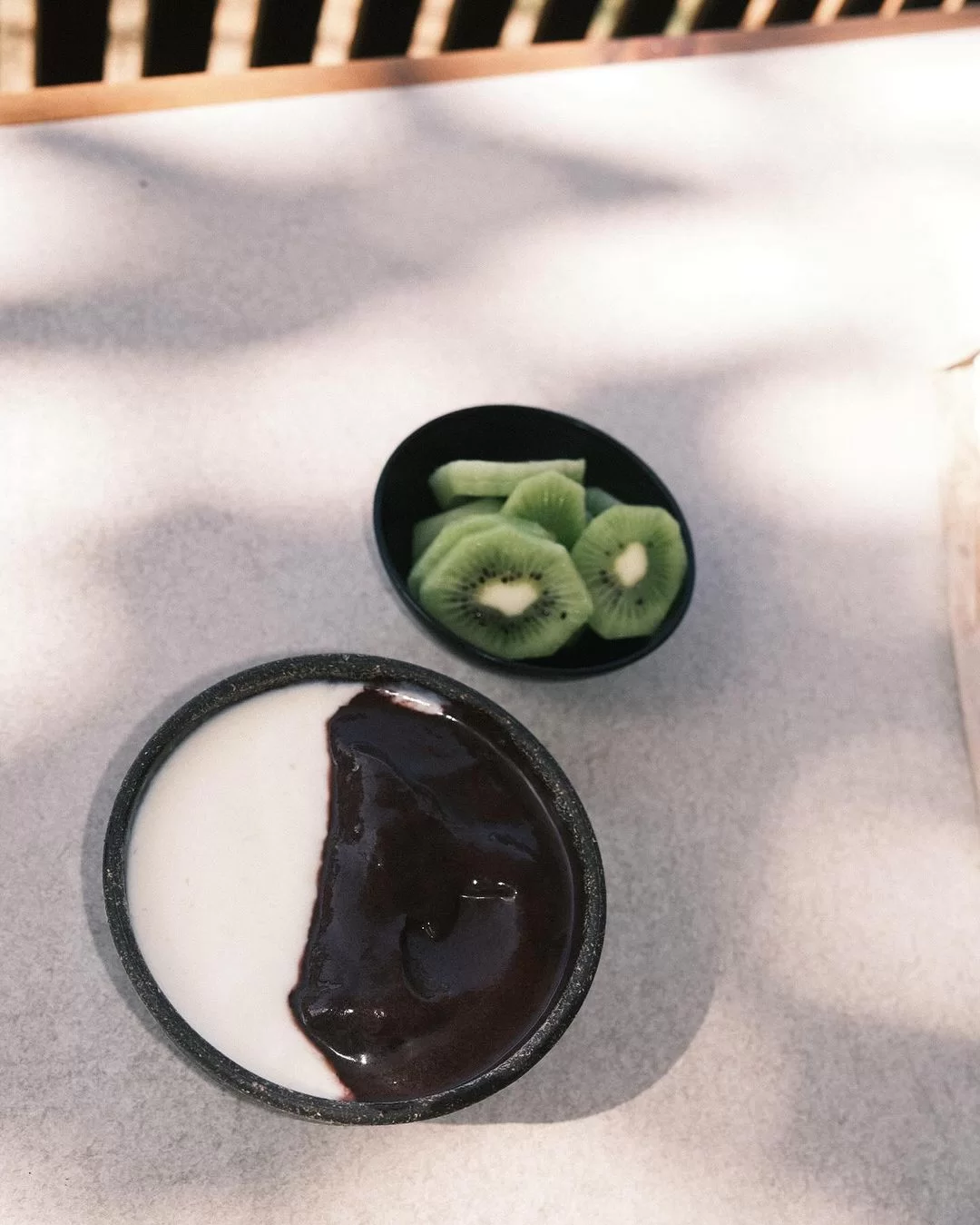 Jade registra fruta e sobremesa em refeição (Foto: reprodução/Instagram/@jadepicon) Lorena Bueri
