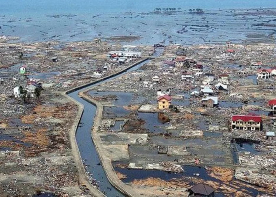 Registros do Tsunami de 2004 (Foto: reprodução/BBC News Brasil) Lorena Bueri