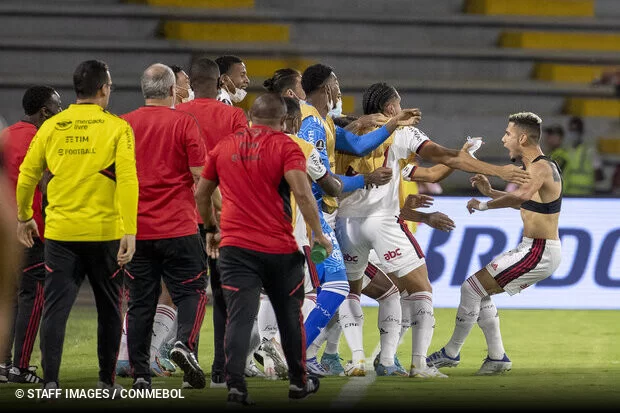 Andreas Pereira comemora gol na Libertadores atuando pelo Flamengo ( Foto: Staff Images/Conmebol)