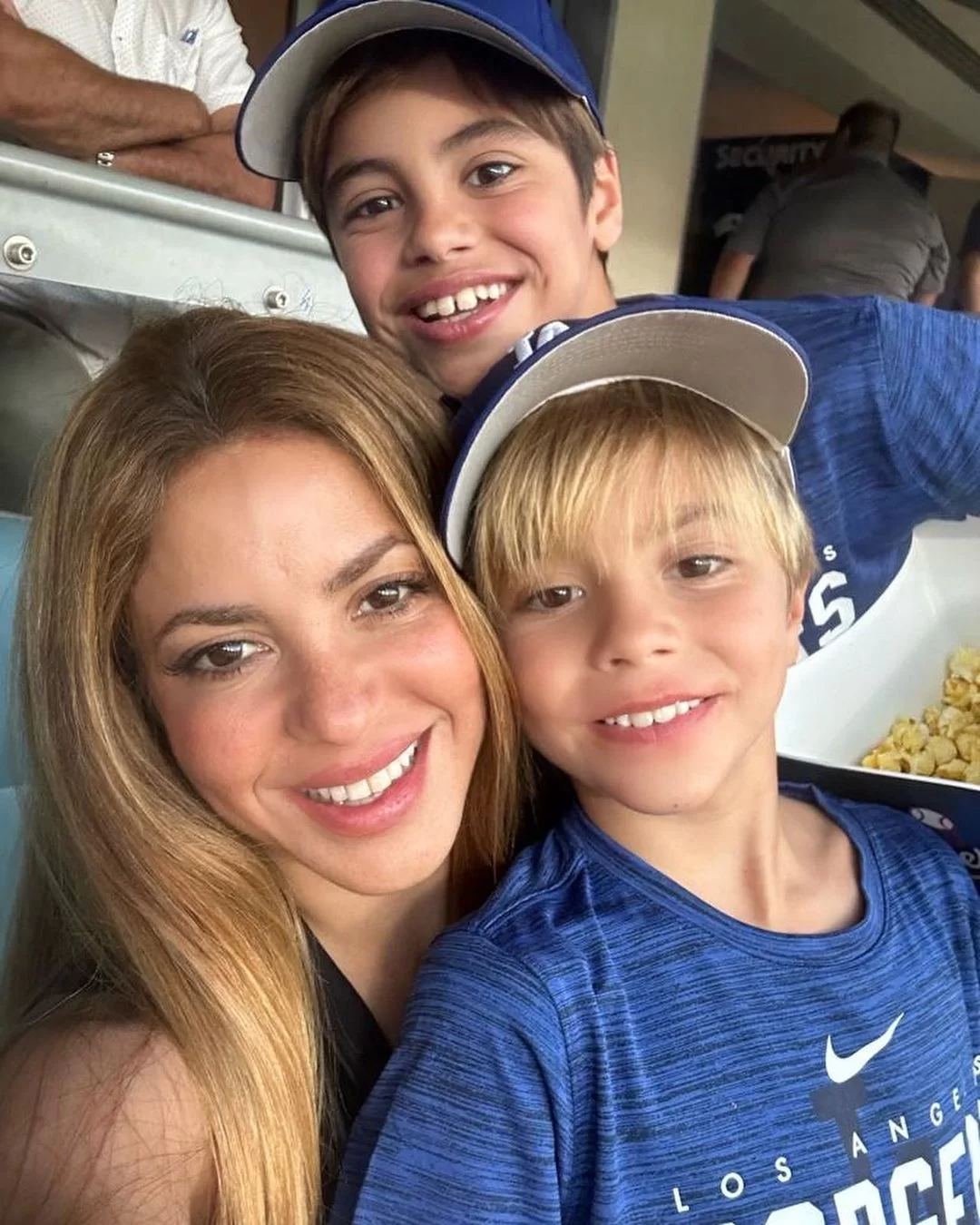 Shakira com os filhos Milan e Sasha