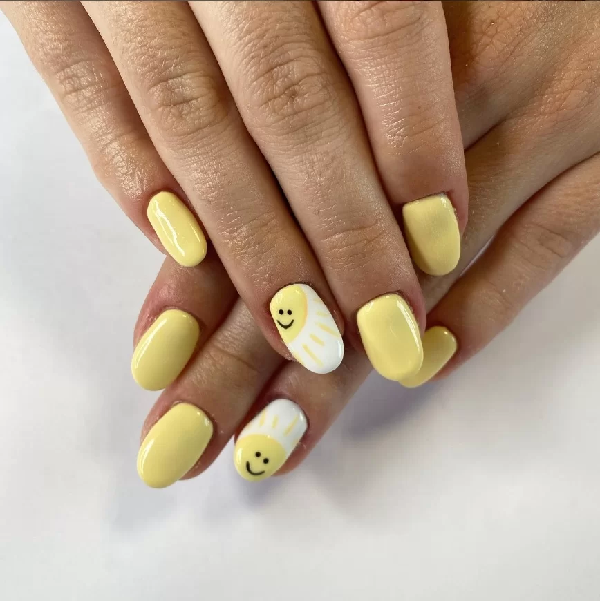 Nail art butter glazed