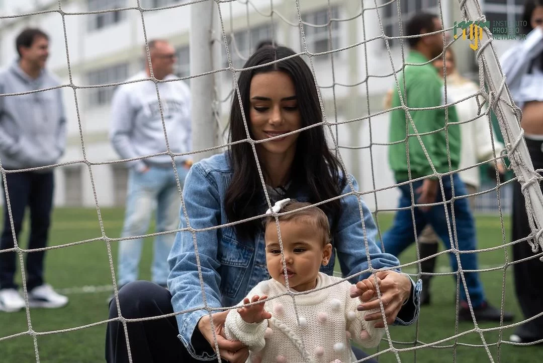 Bruna Biancard e Mavie, filha de Neymar Jr