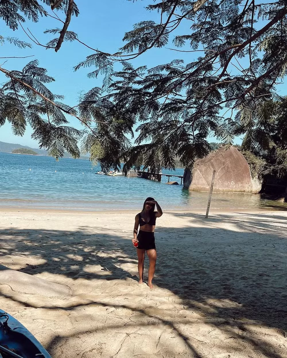 Andressa Suita aproveitou dia de praia com Gusttavo Lima e os filhos —Foto: (Reprodução/Instagram  @andressasuita) Lorena Bueri