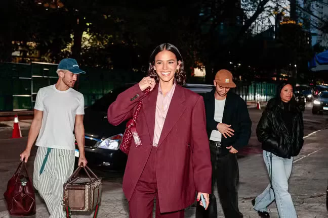 João Guilherme e Bruna Marquezine chegando na festa (Foto: reprodução/Brazil News) Lorena Bueri