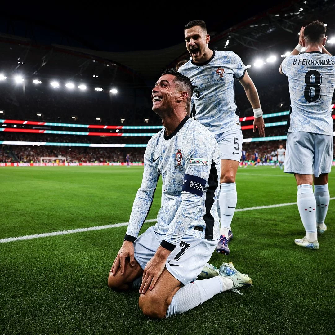 CR7 comemorando o gol 900 (Foto: reprodução/Instagram/@cristiano) Lorena Bueri