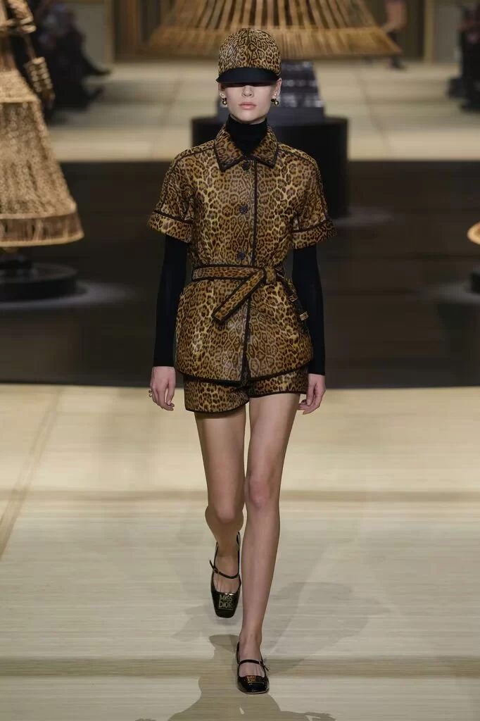 Koleksi Dior untuk musim gugur/dingin 2024 (Foto: reproduksi/Fashion Network) Lorena Bueri