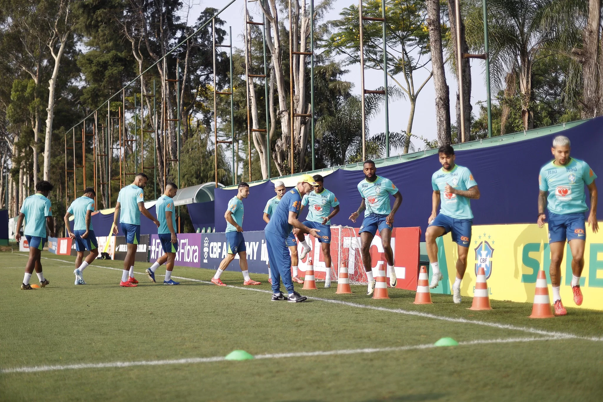 Jogadores também fizeram treinamento físico nesta segunda-feira (07)