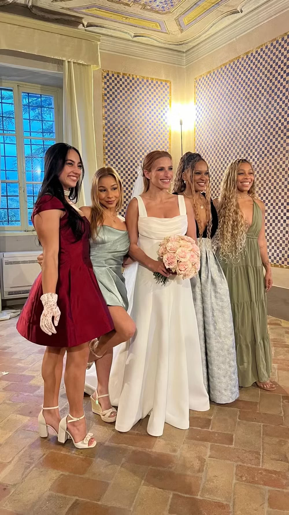 Jade com Julia Soares, Flávia Saraiva, Rebeca Andrade e Lorrane Oliveira (Foto: reprodução/Instagram/@jade_barbosa) Lorena Bueri