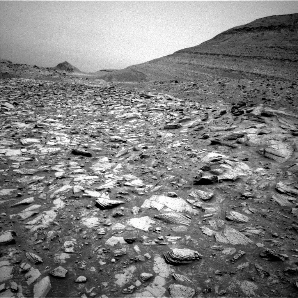 Imagem obtida em 7 de outubro de 2024 pelo rover Curiosity da NASA – dia marciano 4.326 da missão do Laboratório de Ciências de Marte (Foto:Reprodução/NASA)