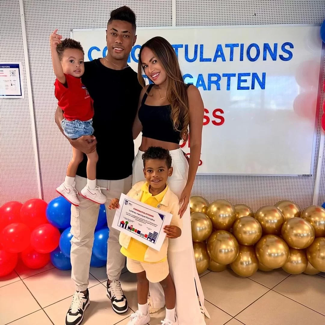 Bruno Henrique junto com a esposa e os filhos (Foto: reprodução/Instagram/@b.henrique) Lorena Bueri