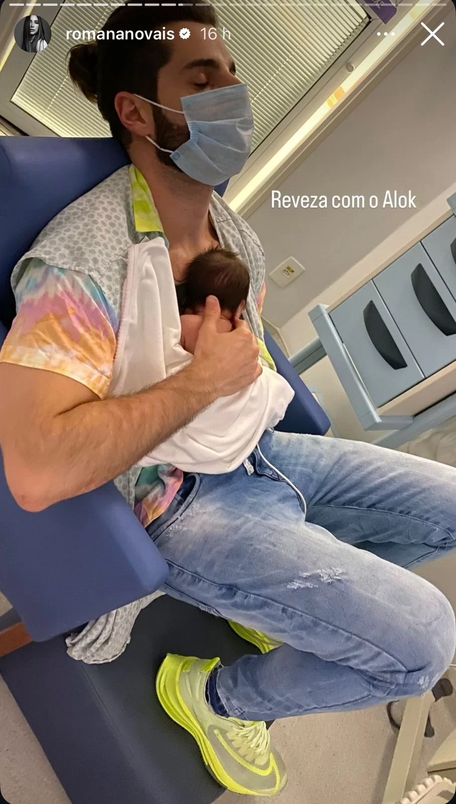 Stories compartilhados por Romana Novais sobre o nascimento prematuro da filha (Fotos: reprodução/Instagram/@romananovais) Lorena Bueri