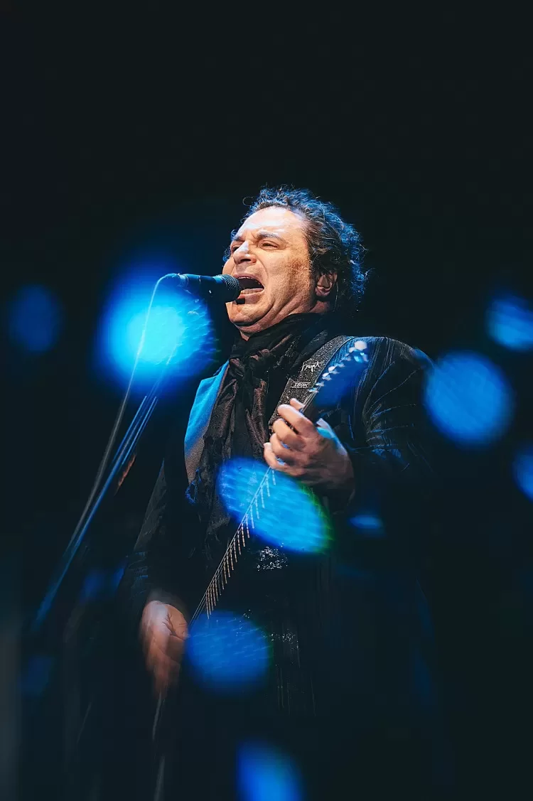 Frejat brilha no show de abertura, apesar de polêmica com o som (Foto: reprodução/Flashbang/Instagram/@30ebr) Lorena Bueri