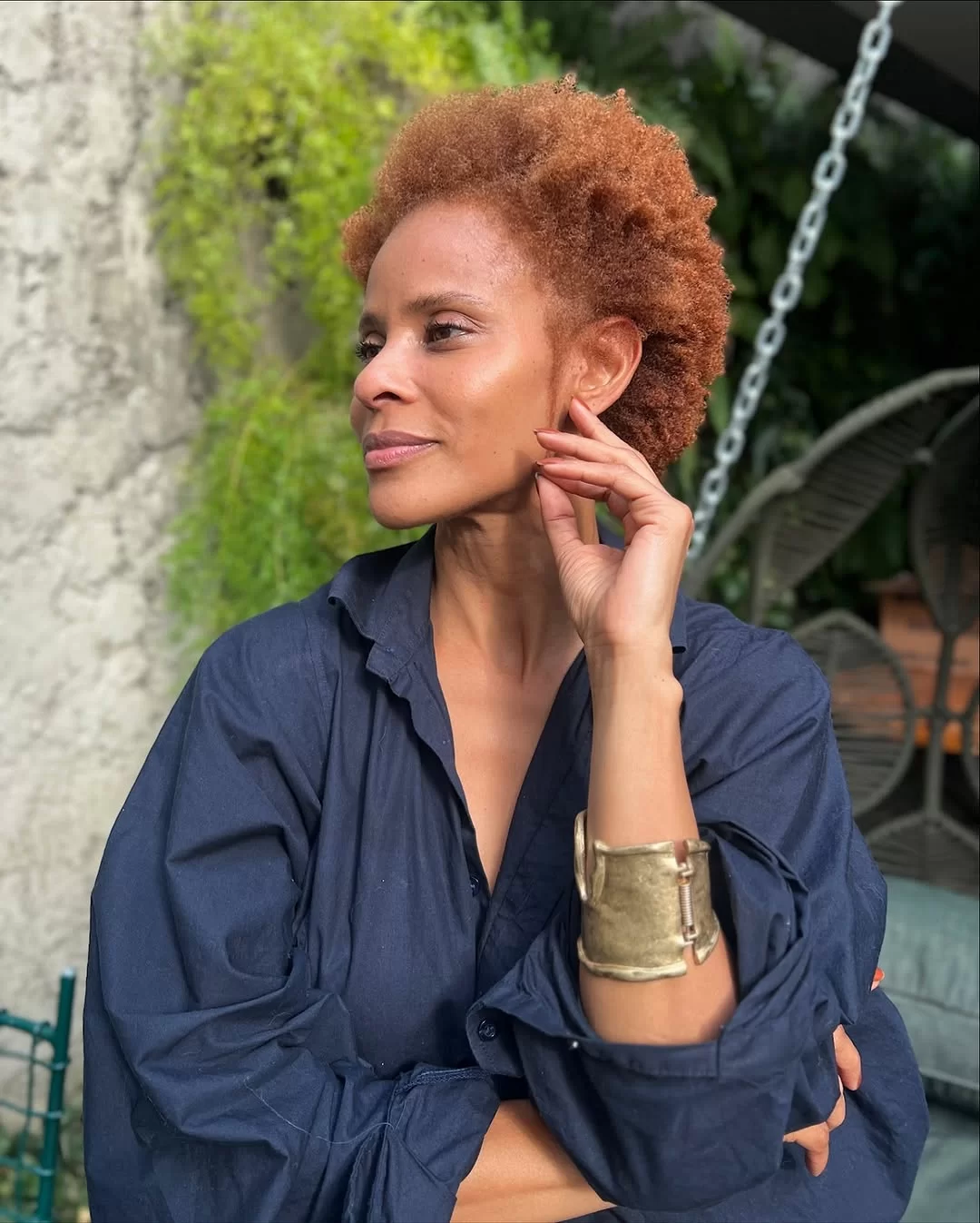 Aline Wirley mostrando com orgulho o cabelo crespo (Foto: reprodução/Instagram/@alinewirley) Lorena Bueri