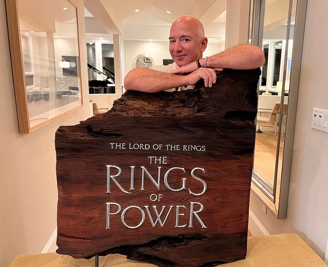 Jeff Bezos promovendo sua série de altíssimo investimento (Foto:reprodução/instagram/@jeffbezos)