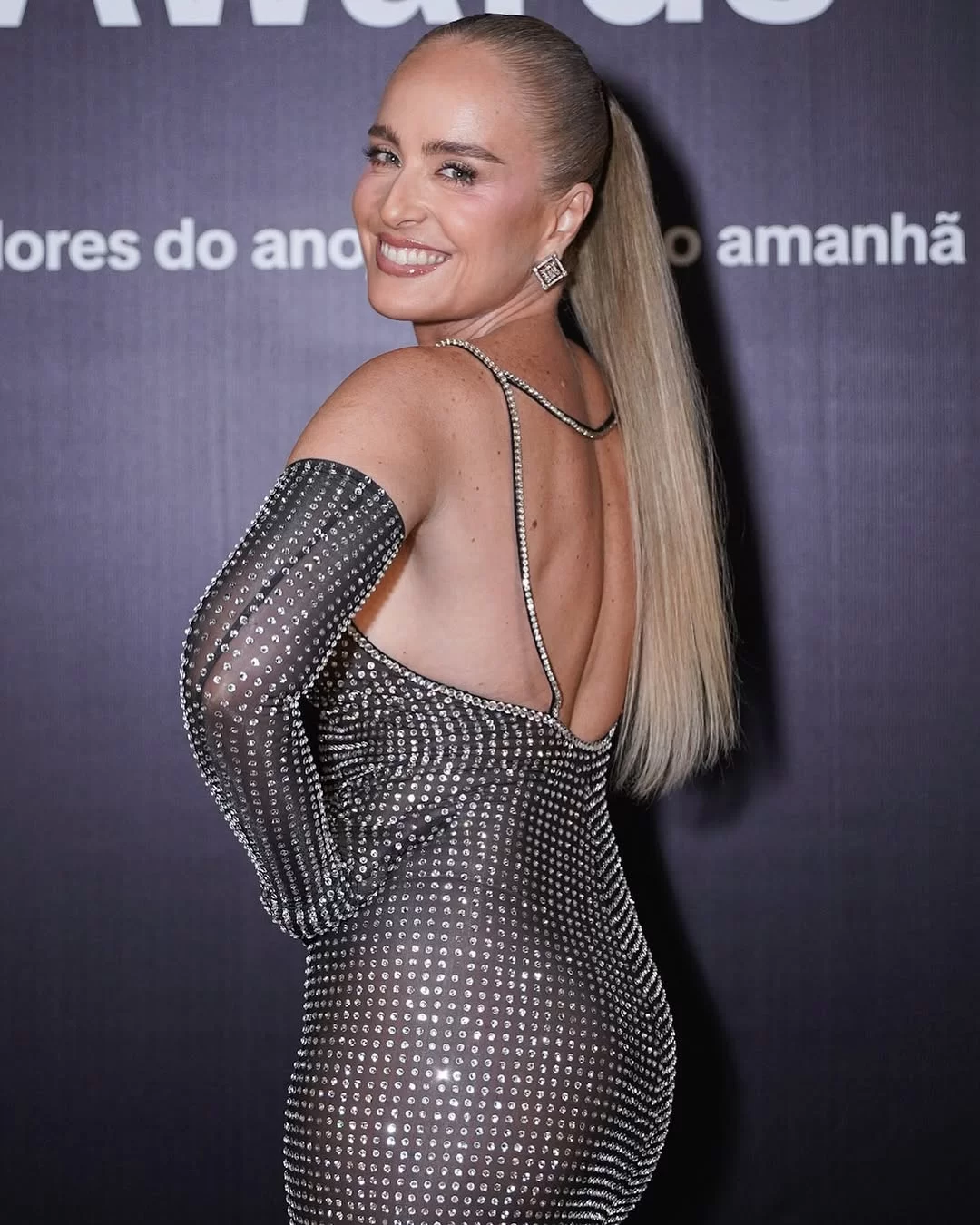 Angélica no red carpet do Tiktok Awards 2024 (Foto: reprodução/Instagram/@portalpopline) Lorena Bueri