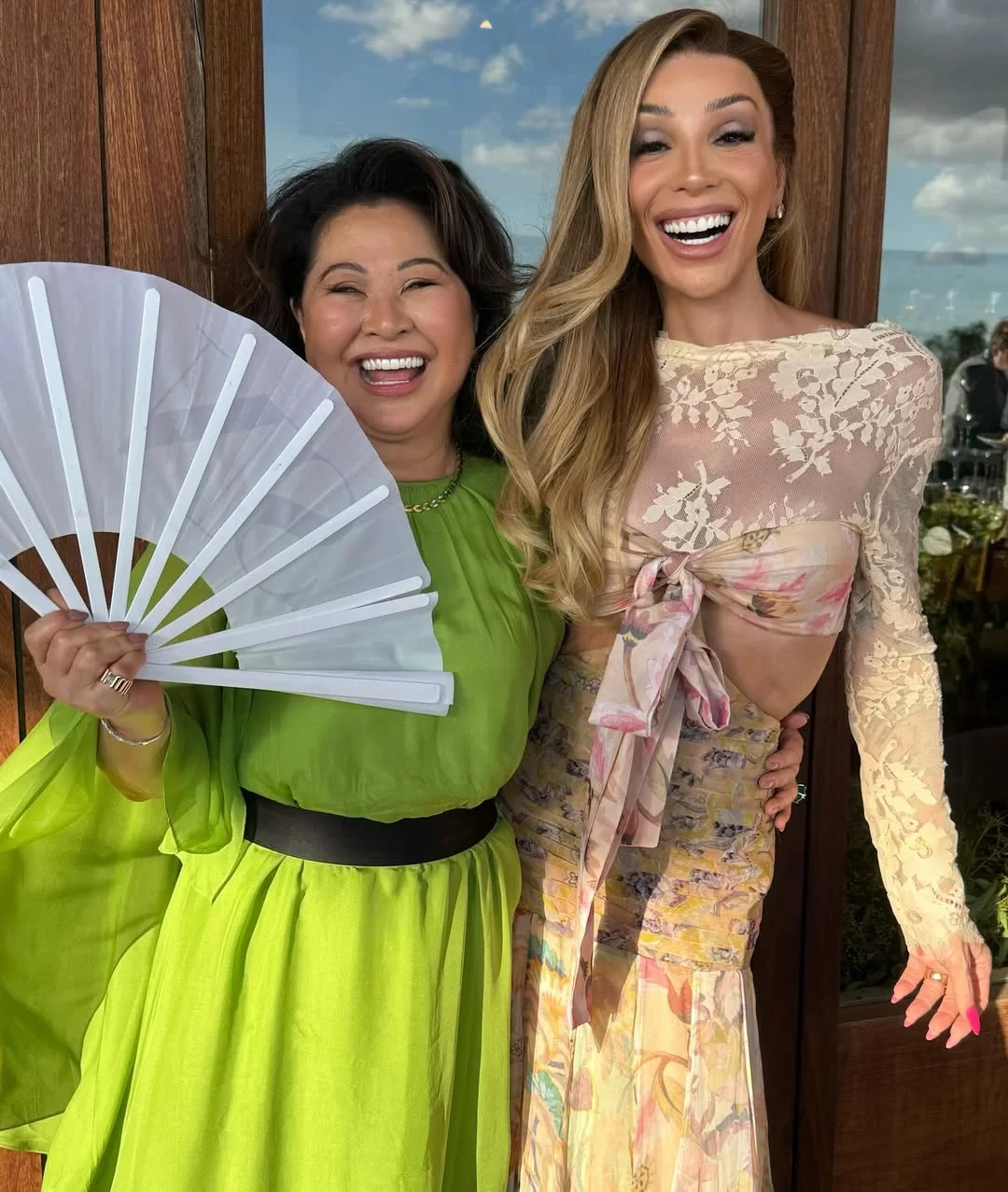 Maya Massafera e a mãe de Sabrina Sato, Kika Sato. Foto (reprodução/ Instagram/ @mayamassafera) Lorena Bueri