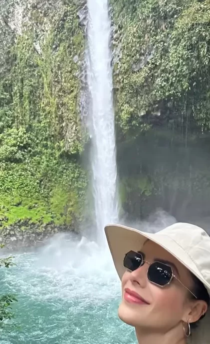 Sandy durante viagem à Costa Rica. Foto (reprodução/ Instagram/ @sandyoficial) Lorena Bueri