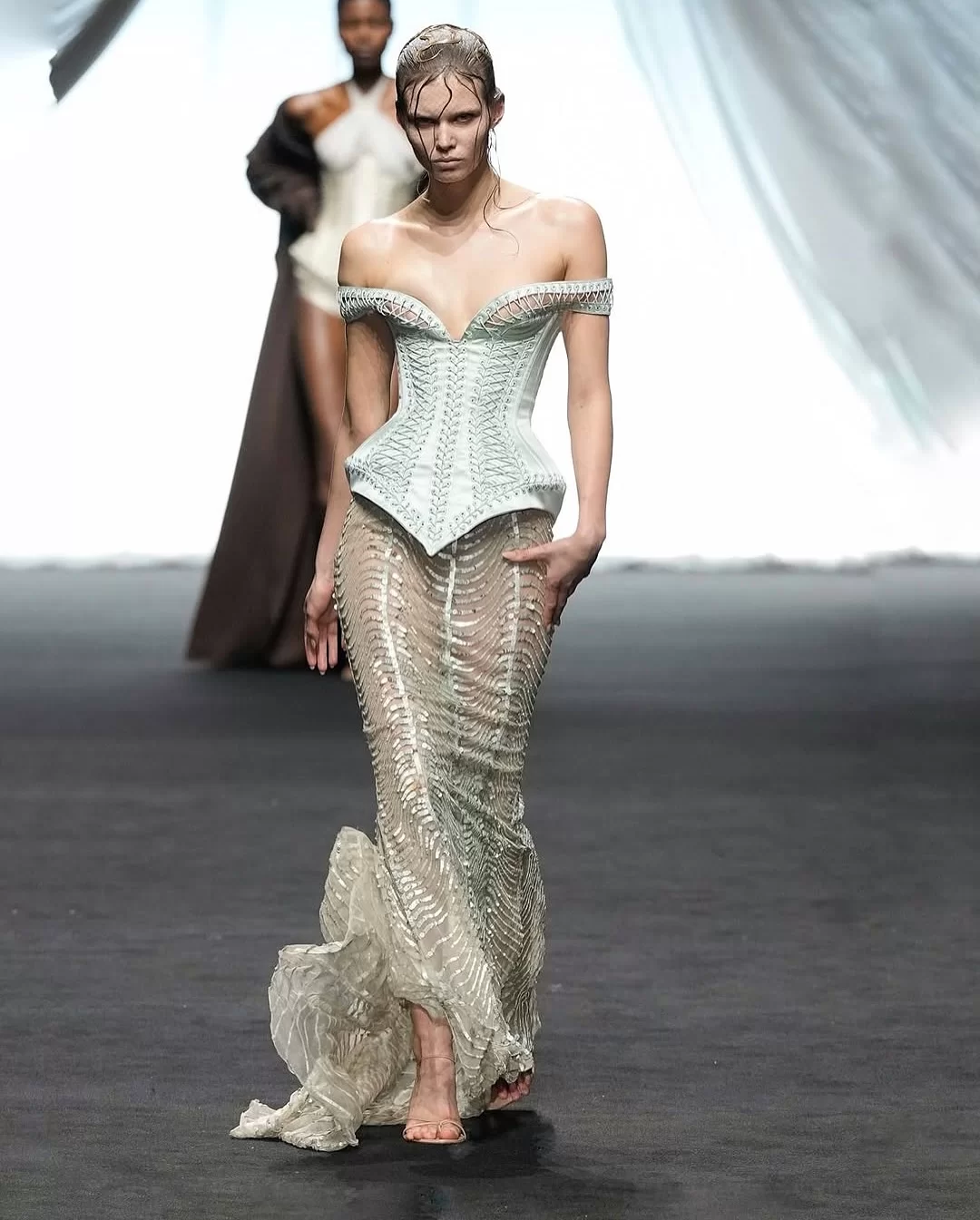 Alta-costura 2025 Gaultier (Foto: reprodução/Instagram/@elleindia) Lorena Bueri