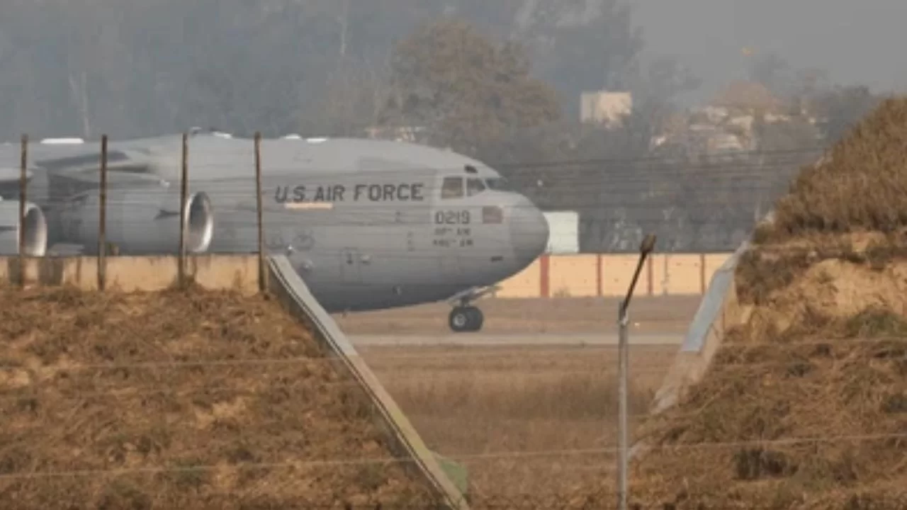 Aeronave militar (Foto: reprodução/SBTNews) Lorena Bueri