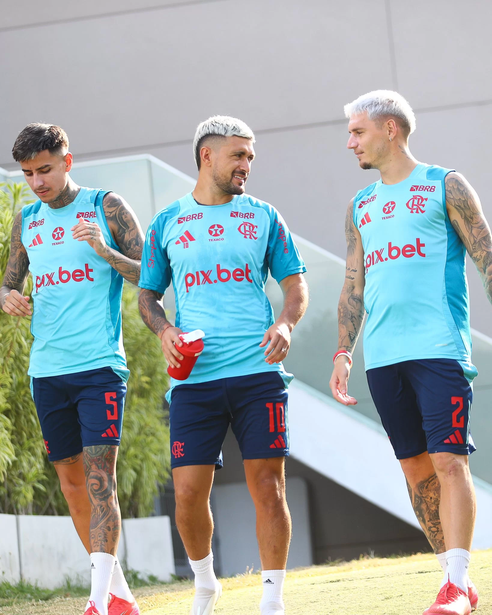 Jogadores do Flamengo treinam antes da final