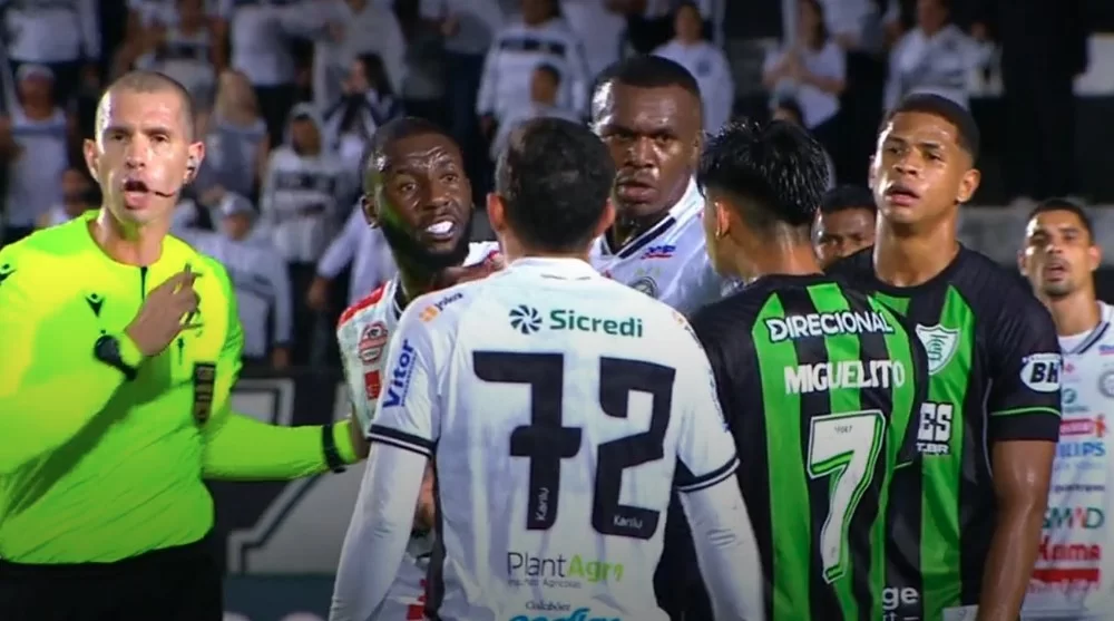 Jogadores do Operário confronta Miguelito