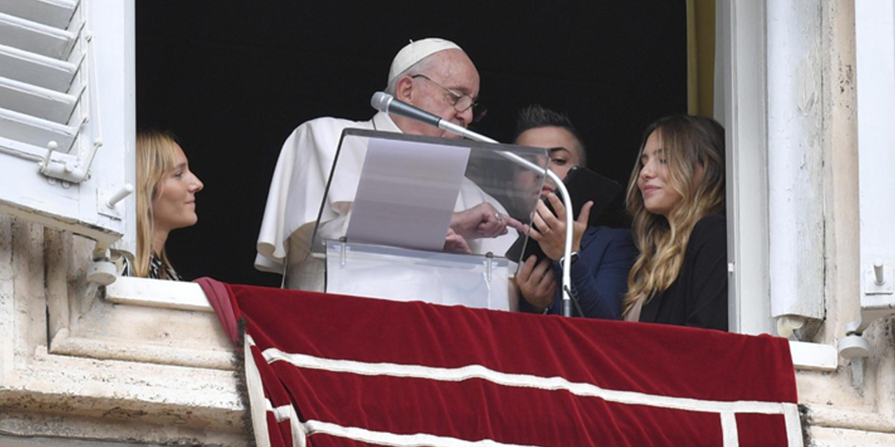 Papa Francisco passa por terapia respiratória e tem boa