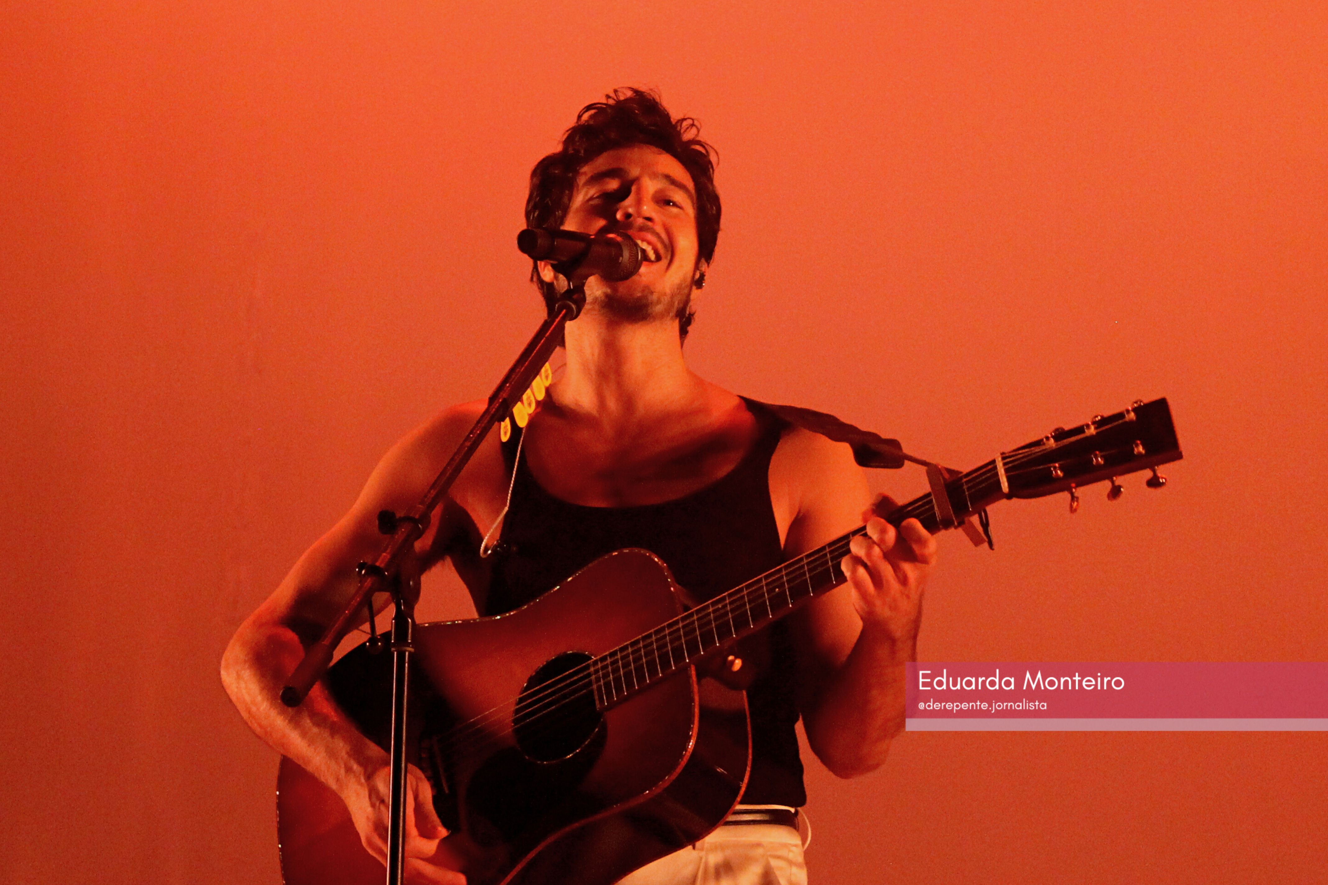 Tiago Iorc apresentando a turnê Daramô no Rio de Janeiro (Foto: Eduarda Monteiro) Lorena Bueri