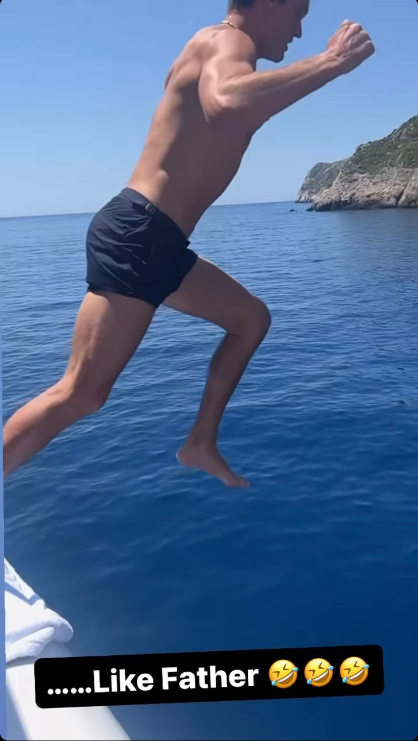 Tom Brady aproveitando Ilha na Grécia (Foto: Reprodução/Instagram/@tombrady) Lorena Bueri