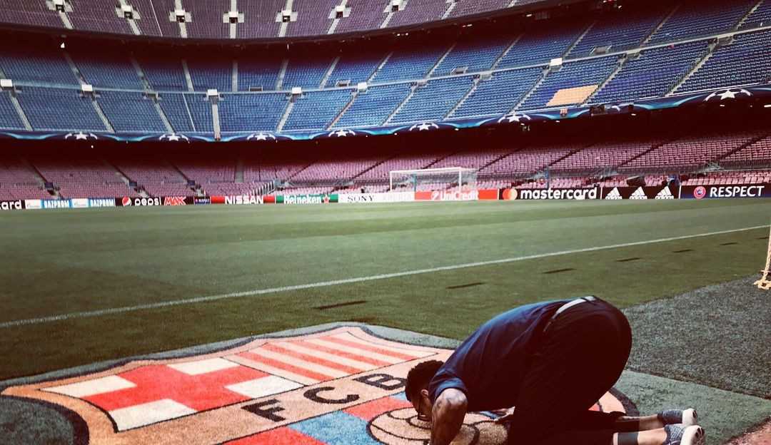 Para jogar no Barcelona, Dani Alves aceita o menor salário permitido pela La Liga Lorena Bueri