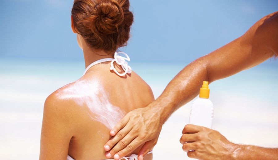 Conheça os 5 problemas de pele mais comuns no verão e saiba como evitá-los Lorena Bueri