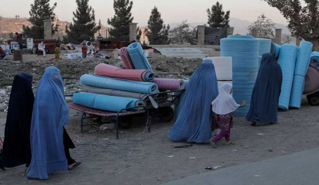 Talibã determina que mulheres precisam consentir com casamento 