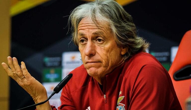 Com o cargo ameaçado no Benfica, Jorge Jesus pode ser demitido hoje em caso de derrota