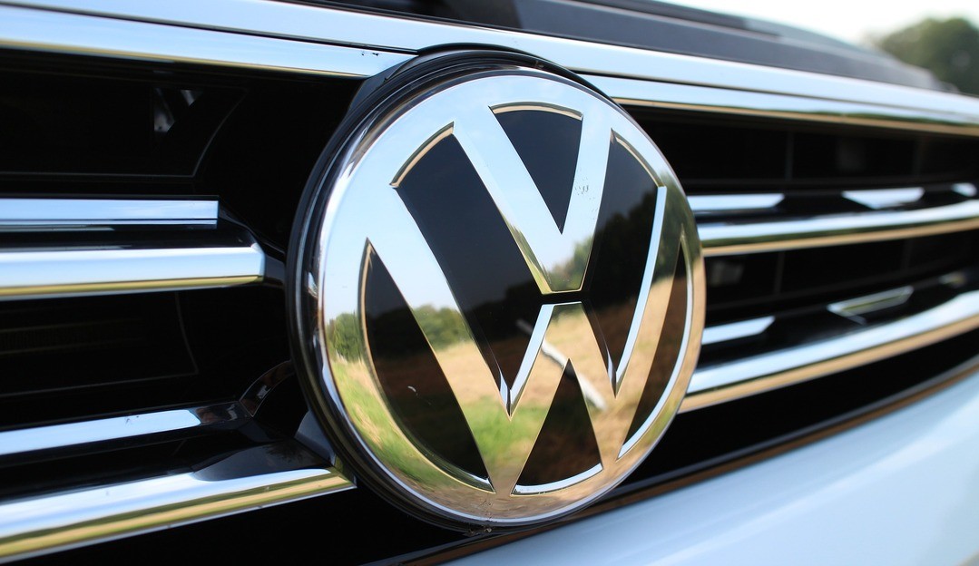Acionistas pretendem vender parte da sua fatia na Volkswagen para comprar participação na Porsche