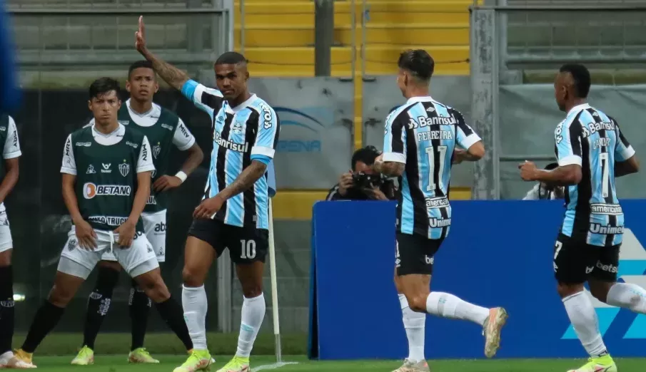 Tchau, Série A: Grêmio é rebaixado e clube publica carta aberta para os torcedores Lorena Bueri