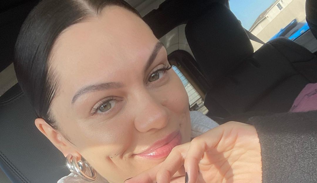 Jessie J posta primeira selfie após perda gestacional 
